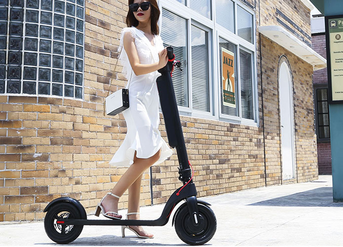 Electric scooters will be standard equipped on the road