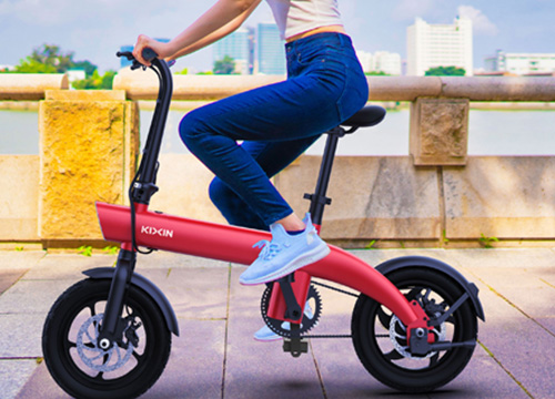 TIPS FOR RIDING AN E-SCOOTER INA NEW CITY