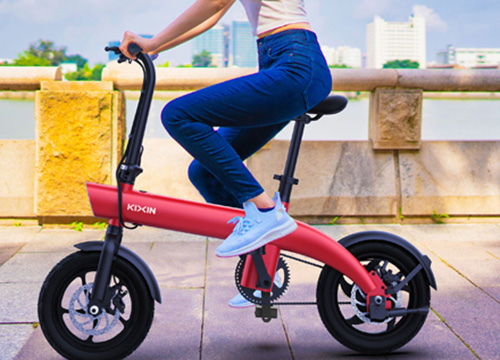 TIPS FOR RIDING AN E-SCOOTER INA NEW CITY TIPS FOR RIDING AN E-SCOOTER INA NEW CITY